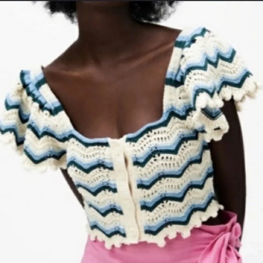 Zara Crochet NWT Crop Top Chevron Scalloped Button Front